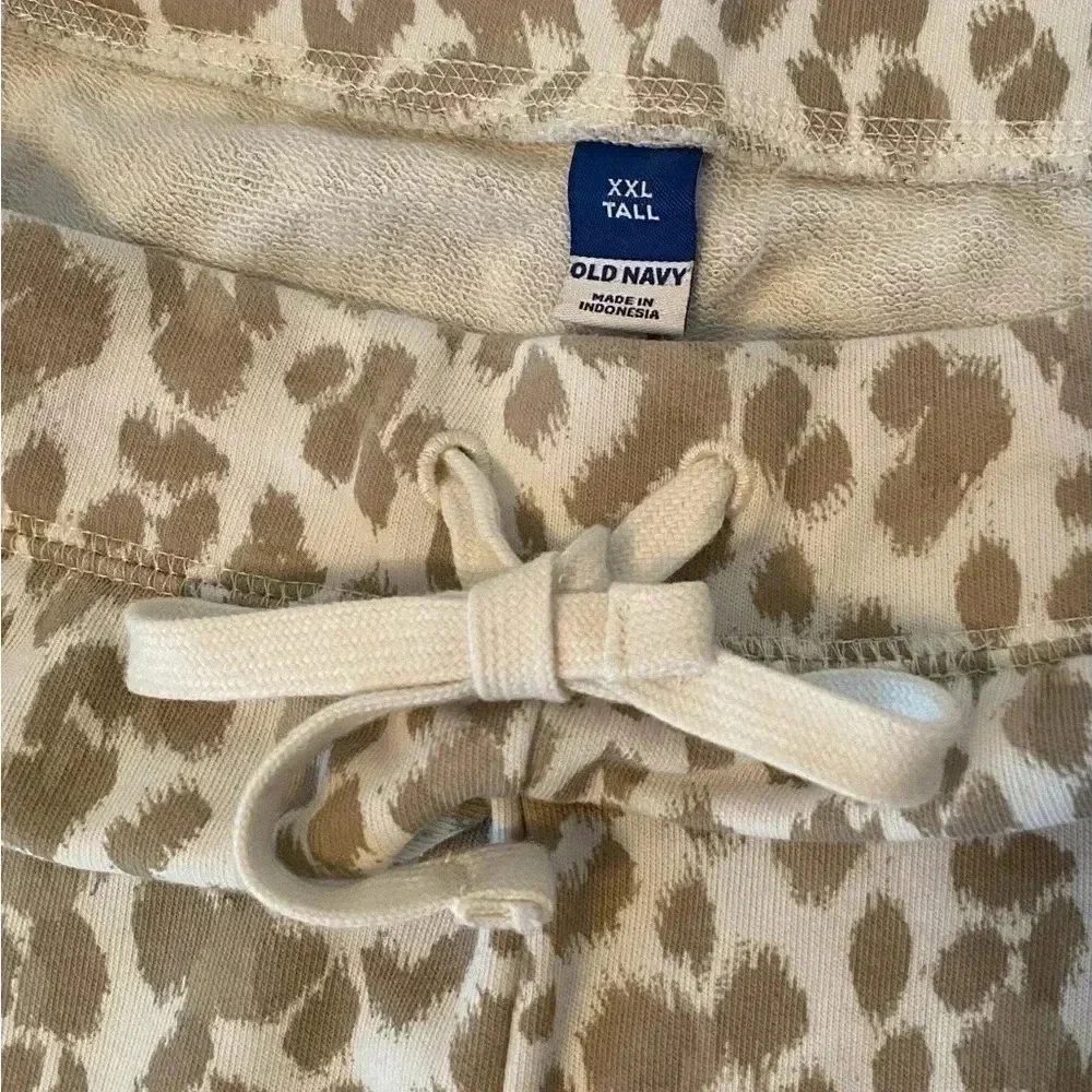 Old Navy Womens Leopard/Cheetah Print lounge shorts white & tan Shorts Size XXL - Picture 4 of 4